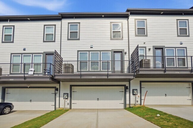 Building Photo - Brand-New Townhome in the University area at Senata at Research Park!