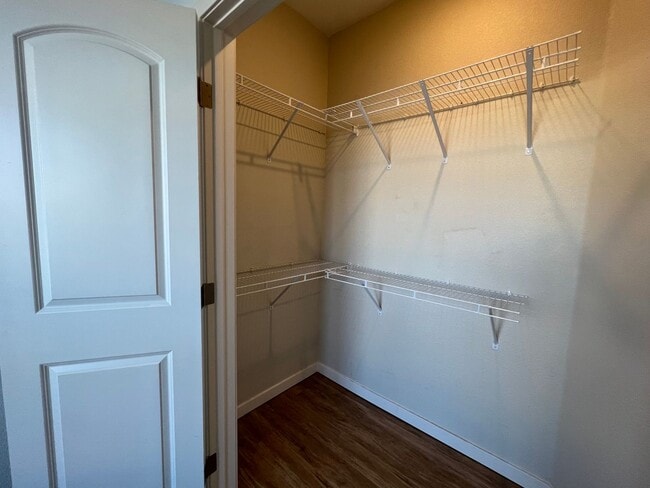Building Photo - Incredible First Floor Corner 2bd/2ba Loft at Via Varra! AVAILABLE 7/1!