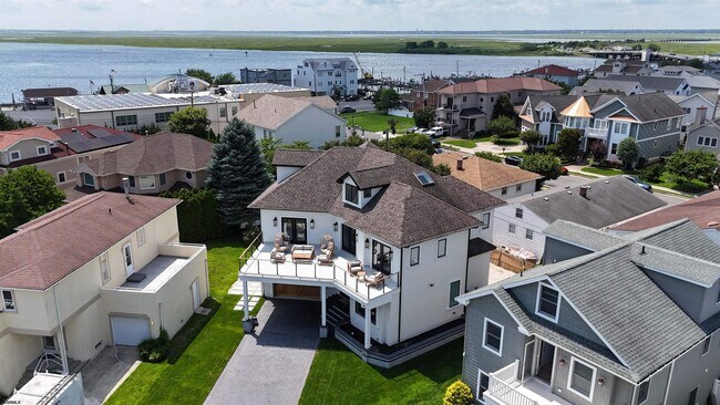 Building Photo - 31 Seaside Ct