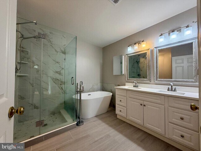 Building Photo - 12481 Hayes Ct