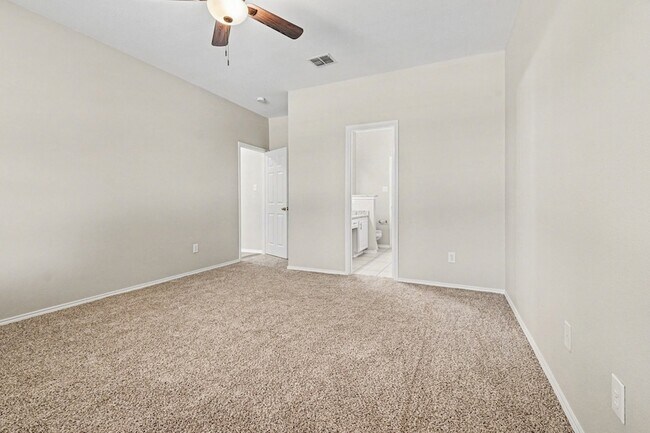 Building Photo - 1550 Charleston Dr