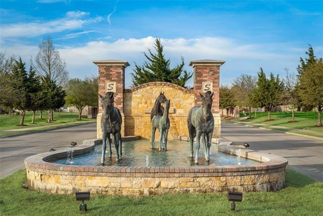 Building Photo - 110 Thoroughbred St