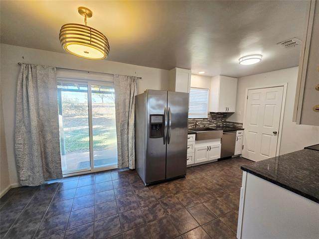 Building Photo - 2008 Rockview Dr