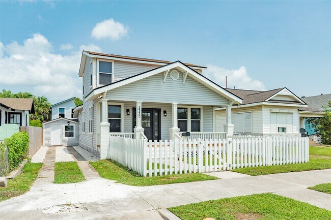 Building Photo - 3730 Avenue T