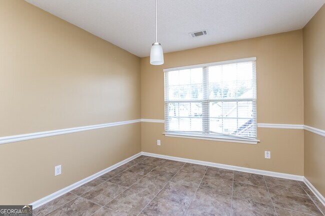 Building Photo - 2061 Registry Dr