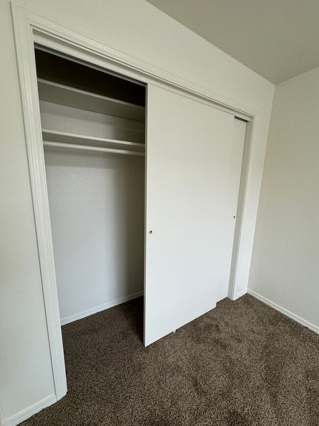 Building Photo - 10873 W Ustick Rd