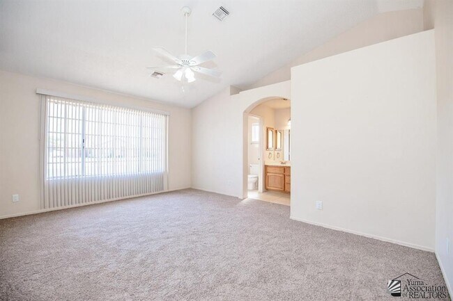 Building Photo - 3582 W 14th Pl