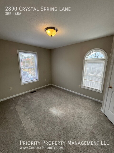 Building Photo - 2890 Crystal Spring Ln