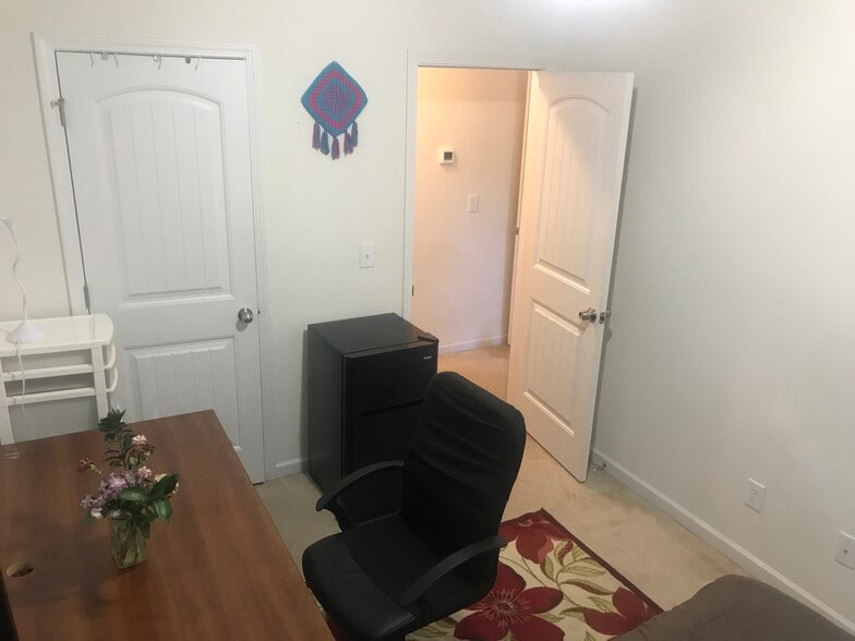 Building Photo - 748 Maypearl Ln