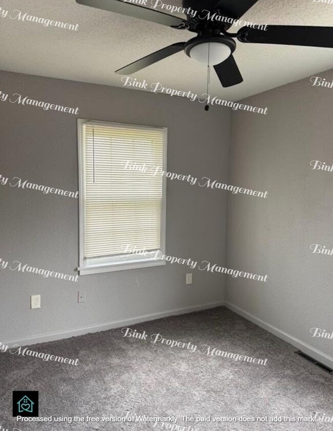 Building Photo - 2233 Springhill Ave