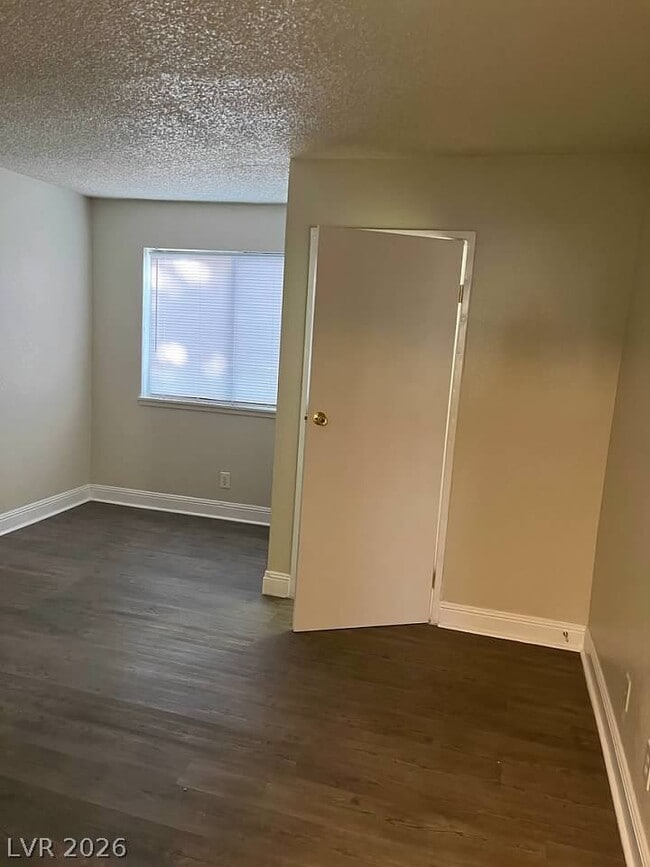 Building Photo - 4941 Newport Cove Dr