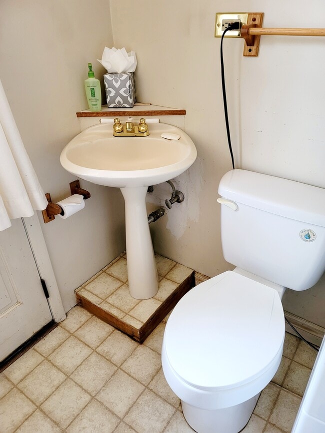 Building Photo - 11071 SE 242nd Ave