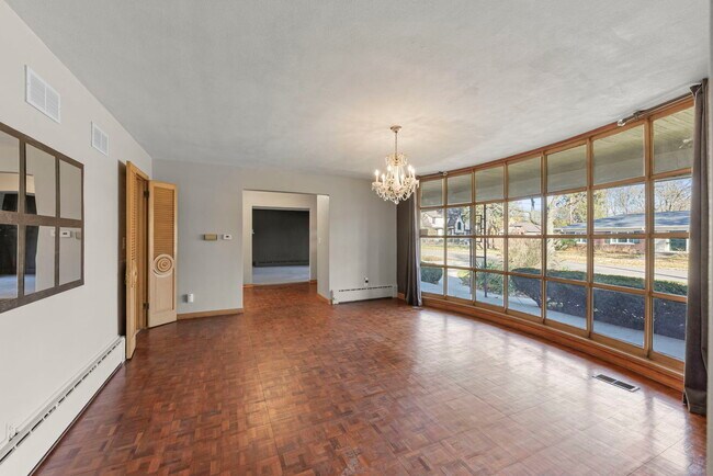 Building Photo - 175 S Harrison Ave