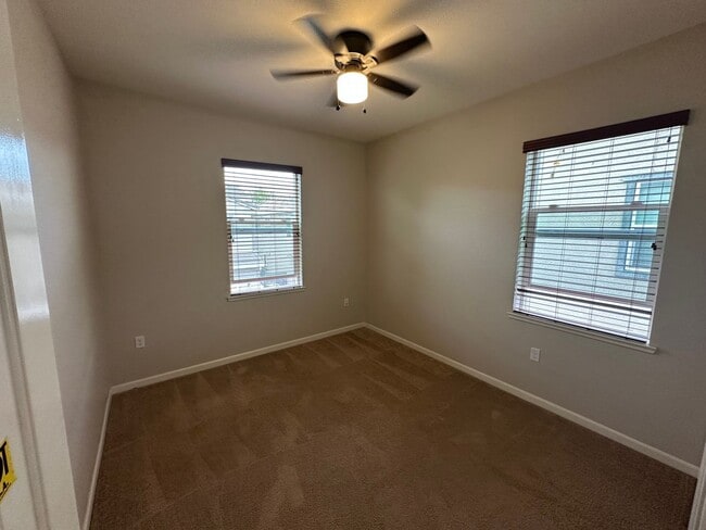 Building Photo - Beautiful 3 Bedroom, 2.5 Bath Mountain House Home