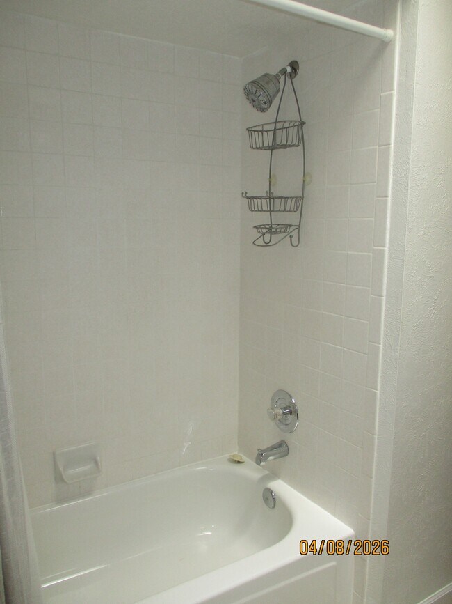 Building Photo - 10409 Camino Del Oso NE