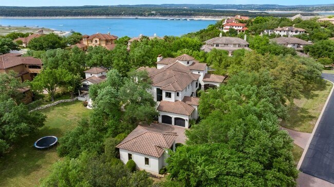 Building Photo - 201 Costa Bella Dr