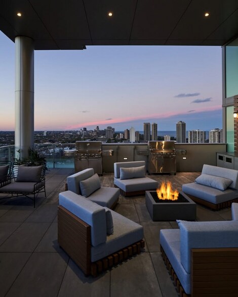 Building Photo - 197 W Hill St