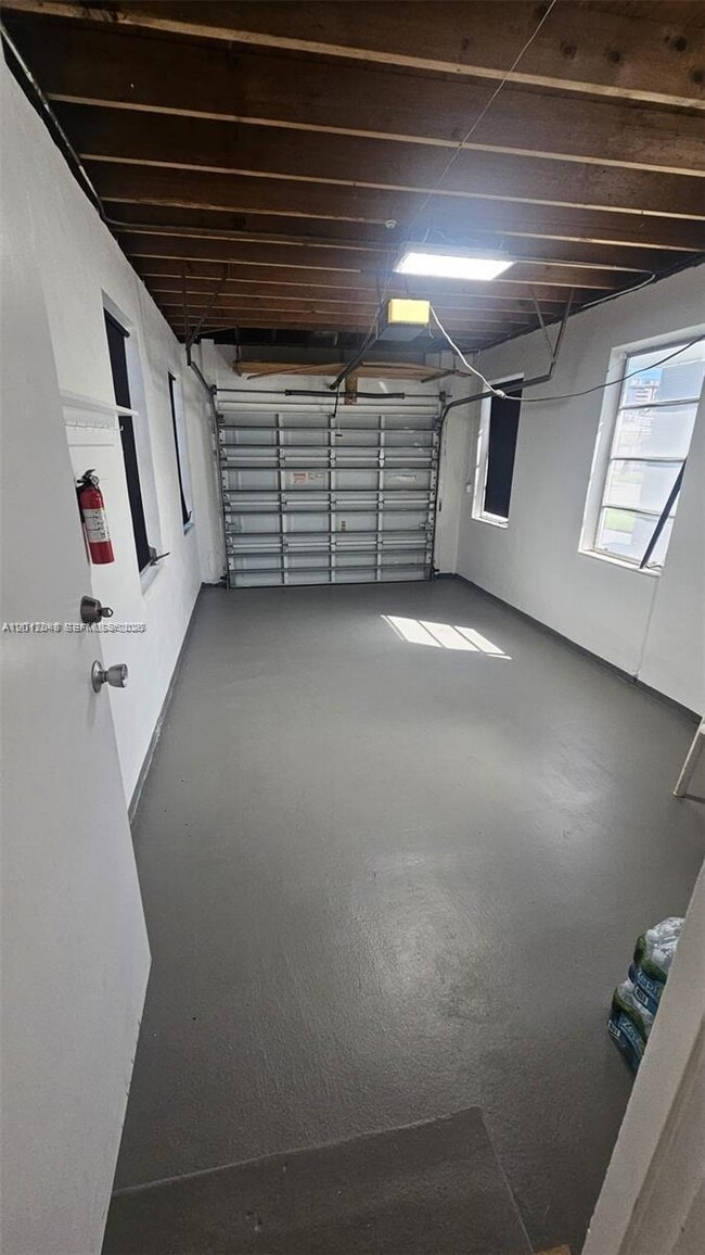 Building Photo - 9356 Byron Ave
