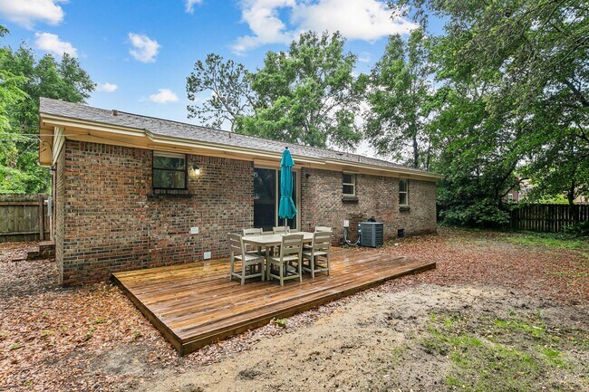 Building Photo - 4572 Kelly Ln