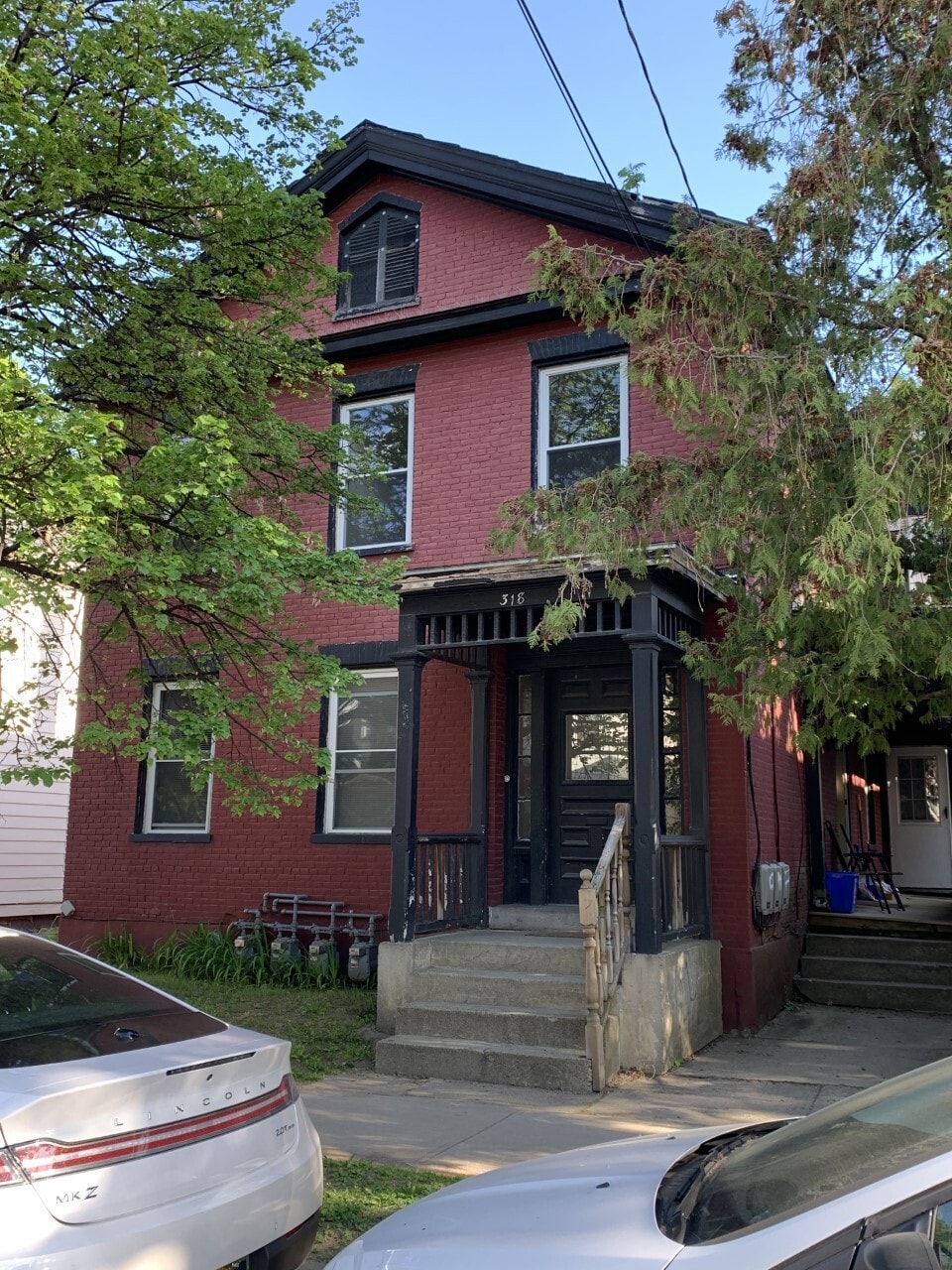 Building Photo - 318 North St