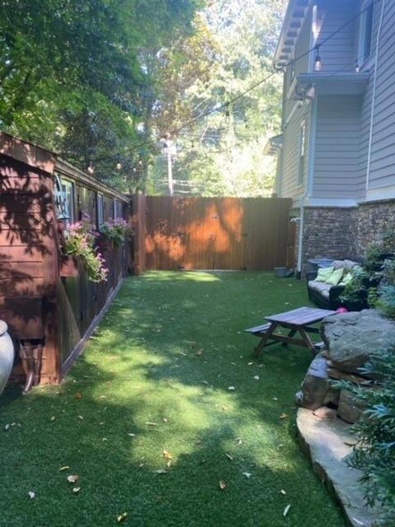 Building Photo - 1891 Ardmore Rd NW