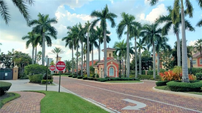 Building Photo - 4404 SW 160th Ave