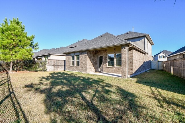 Building Photo - 16868 Pink Wintergreen Dr