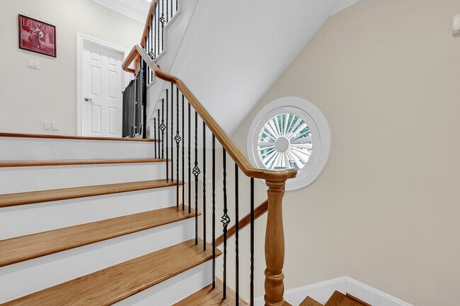 Building Photo - 2414 Dorrington St