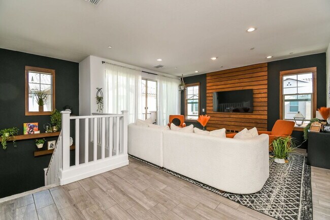 Building Photo - 9922 E Wavelength Ave