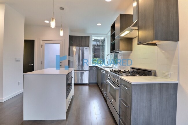 Primary Photo - 4447 41st Ave SW