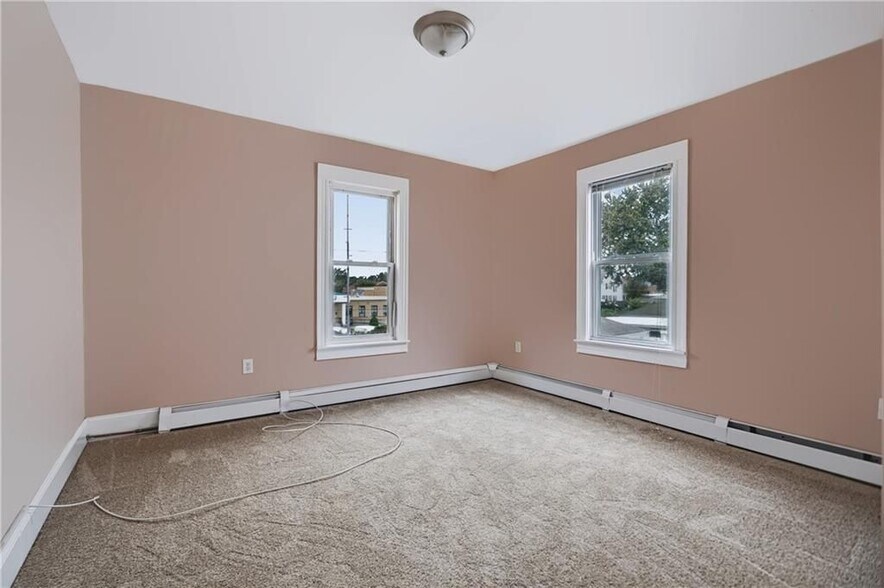 Building Photo - 27 Longfellow Terrace