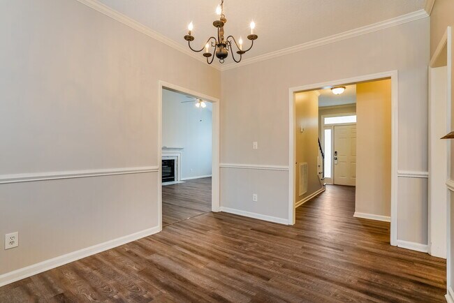 Building Photo - 125 Biltmore Dr