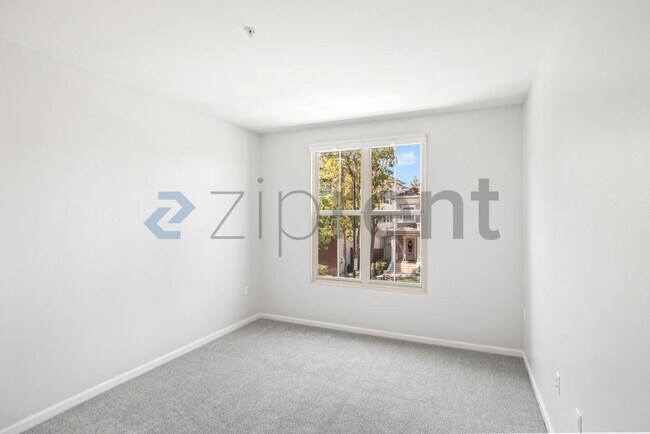 Building Photo - 30 E Julian St