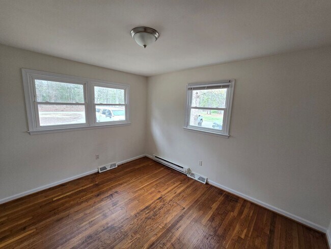 Building Photo - DUPLEX - 2 BR in Prince George County