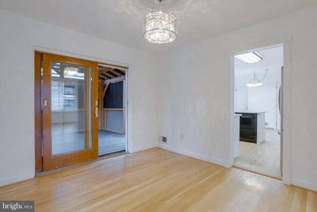 Building Photo - 8122 Truro Ct