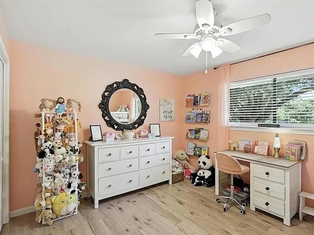 Building Photo - 16485 Red Wood Cir N