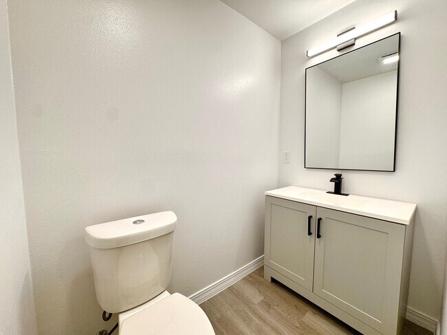 Building Photo - 1515 Madison St