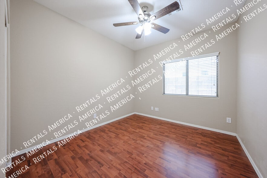 Building Photo - 7414 N 88th Ln
