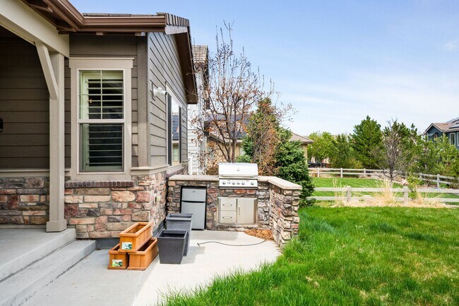 Building Photo - Luxury 4BD, 4BA Backcountry Home with Fenc...