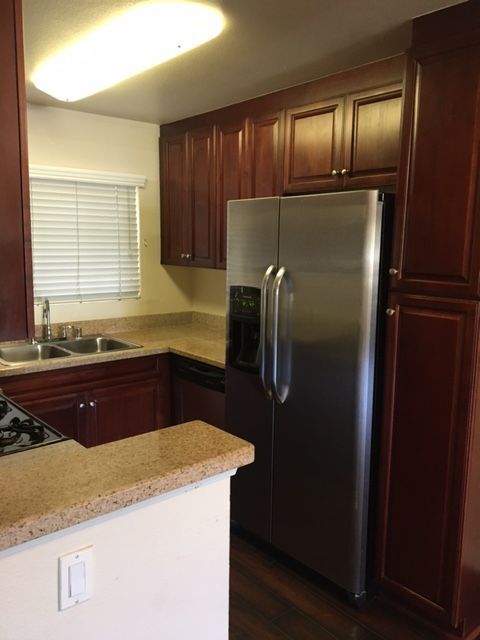 Building Photo - 5545 Canoga Ave