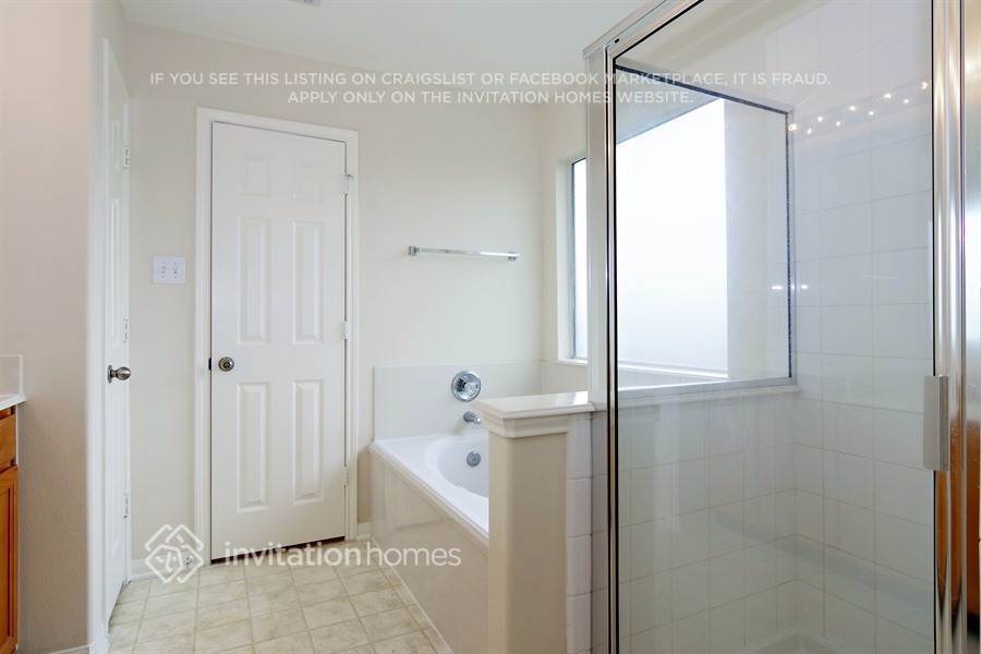 Building Photo - 24514 Kestrel View