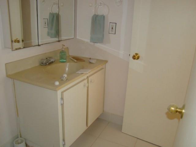 Building Photo - 620 NW 13th St