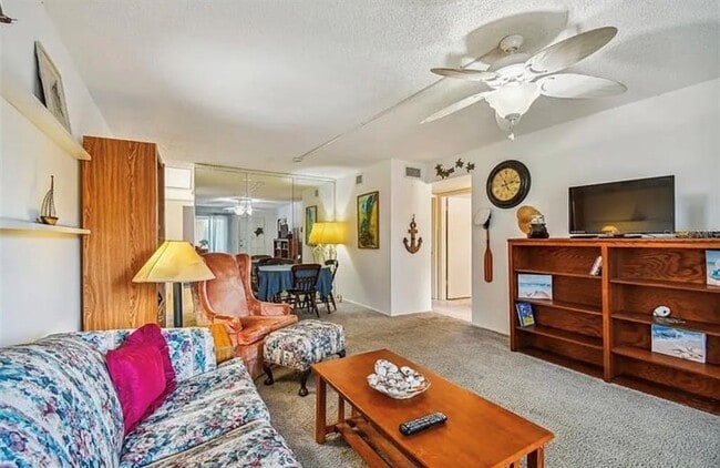 Building Photo - 2404 Florentine Way