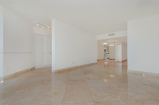 Building Photo - 4779 Collins Ave