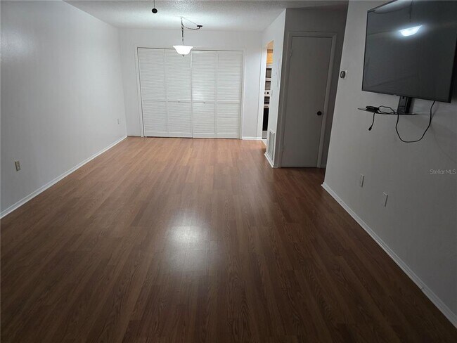 Building Photo - 540 Cascade Cir