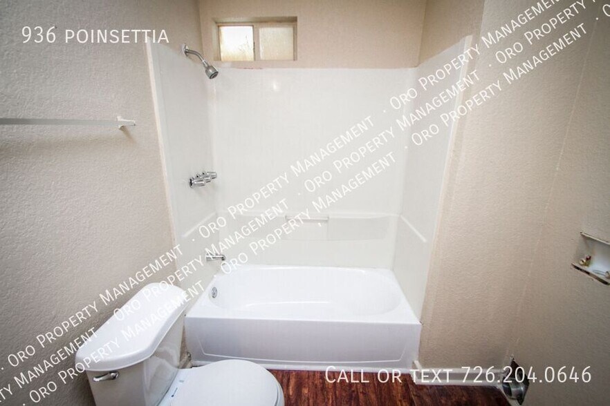 Building Photo - 936 poinsettia-