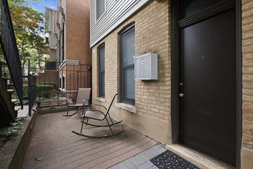 Building Photo - 1843 N Bissell St