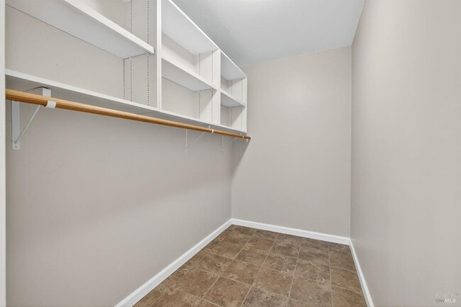 Building Photo - 4533 Hillview Ct