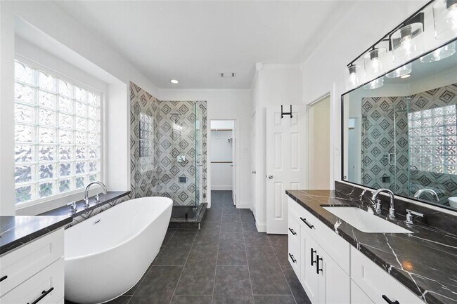 Building Photo - 6818 Amber Pine Ct