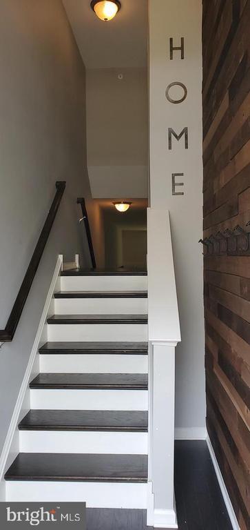 Building Photo - 2231 Evin Dr